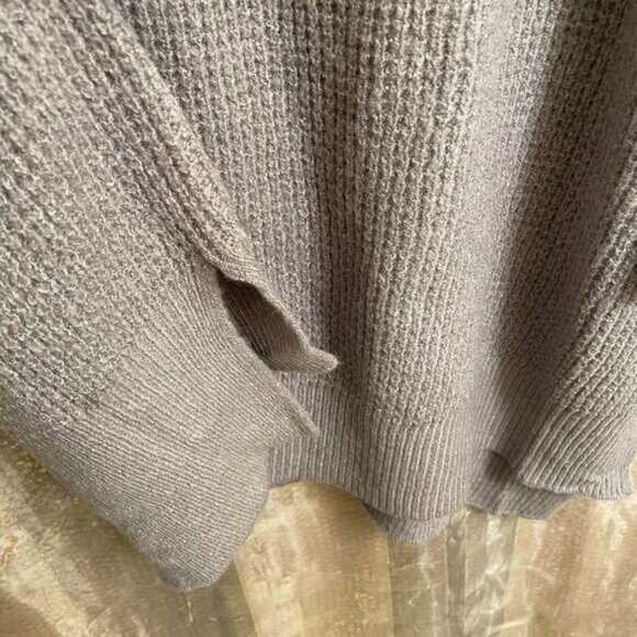 Free People C.O.Z.Y. Long Stretchy Oversized Tunic Sweater Gray Purple M/L NWT - Picture 5 of 10